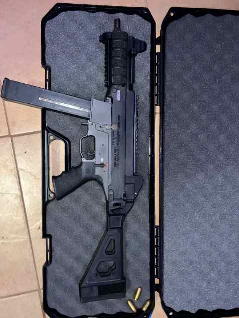Ump 45
