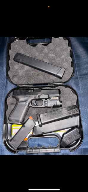 WTT GLOCK 19 AND TX22