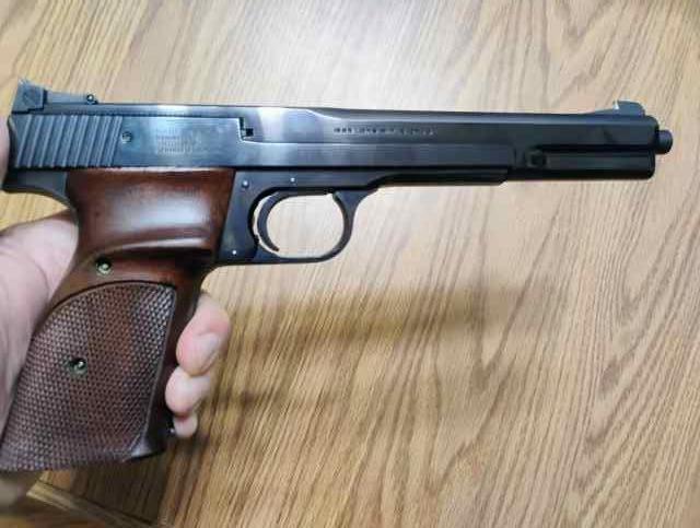 Very Early Smiths and Wesson model 41 